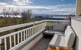 Seaview Apartment