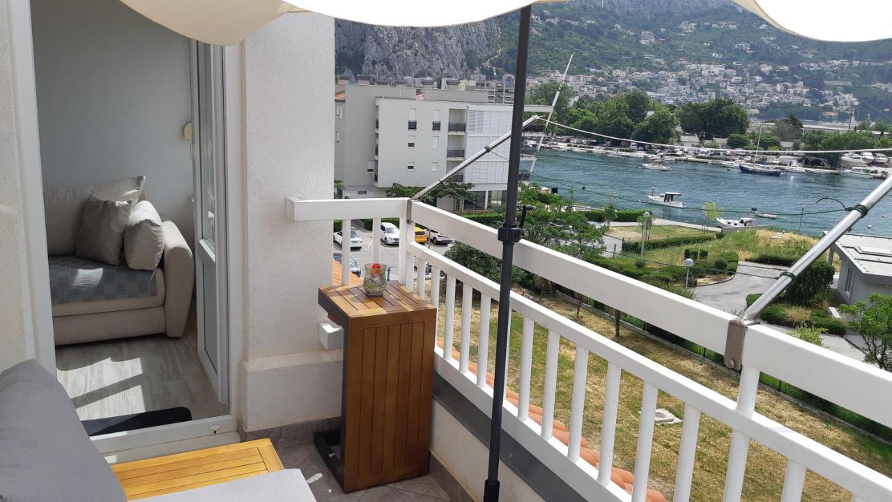 Seaview Apartment Omis Exterior photo